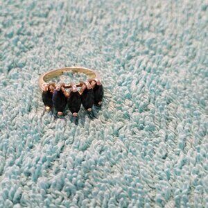 14K YELLOW GOLD & 5 MARQUISE CUT GARNET WOMEN’S RING